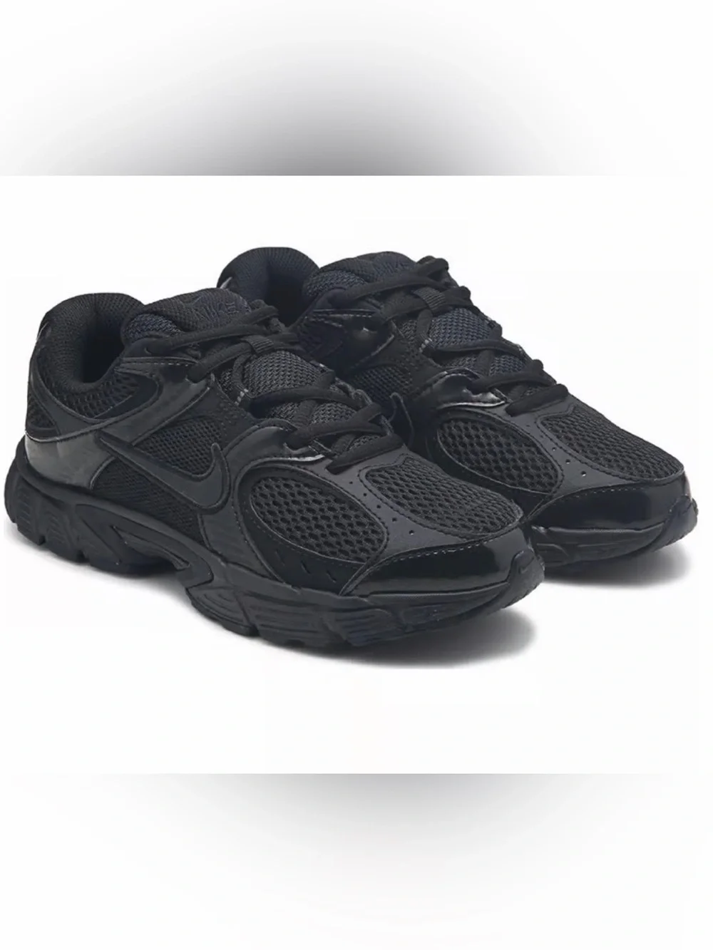 Nike V5 RNR Black Sneakers Size Big Kid 7 - #IQ9954-001